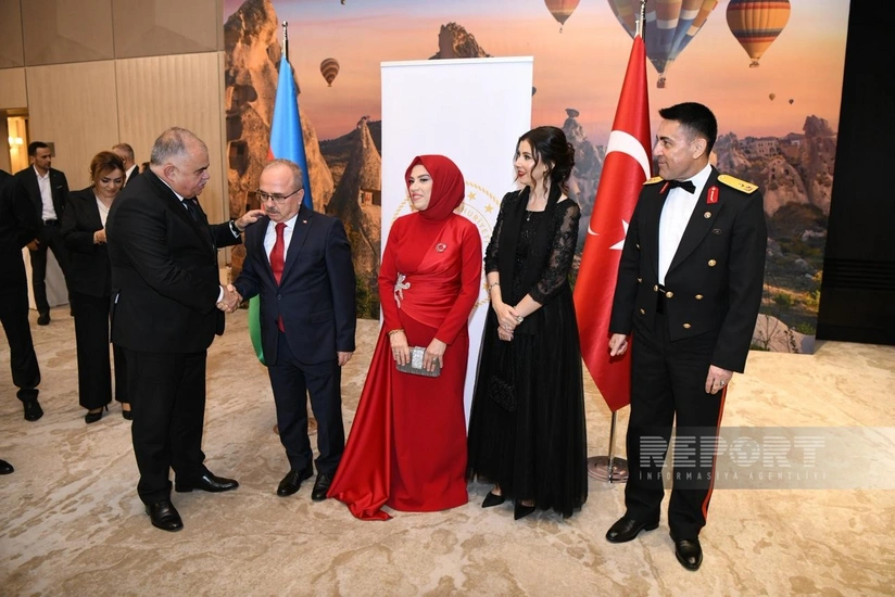 В Баку организован официальный прием по случаю 102-й годовщины основания Турецкой Республики