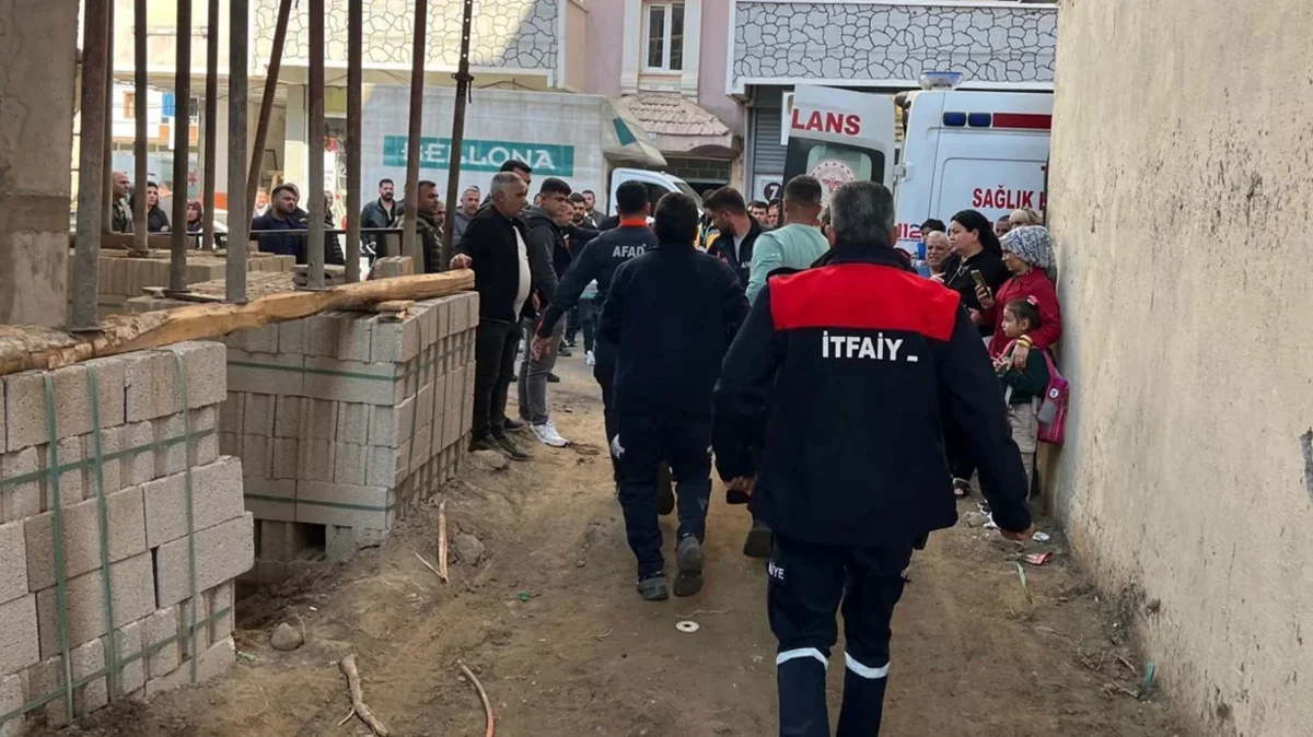 В Турции двое азербайджанских рабочих упали в шахту лифта, есть погибший