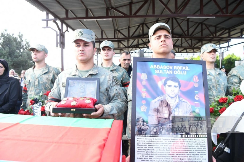 I Qarabağ müharibəsinin itkin-şəhidi Rəfael Abbasov dəfn edilib - YENİLƏNİB