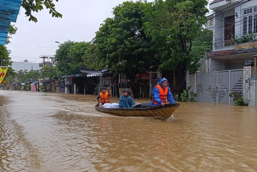 Vyetnamda daşqınlar nəticəsində azı 9 nəfər ölüb, 5 nəfər itkin düşüb