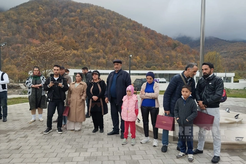 Növbəti köç karvanı Vəngli kəndinə çatıb, açarlar təqdim edilib – YENİLƏNİB-2