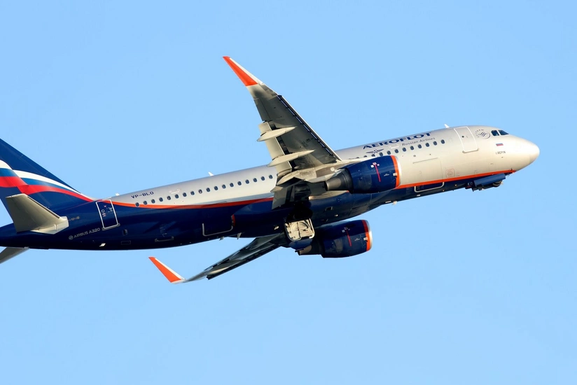 KİV: Rusiya Suriyadakı aviabazaya uçuşları bərpa edib