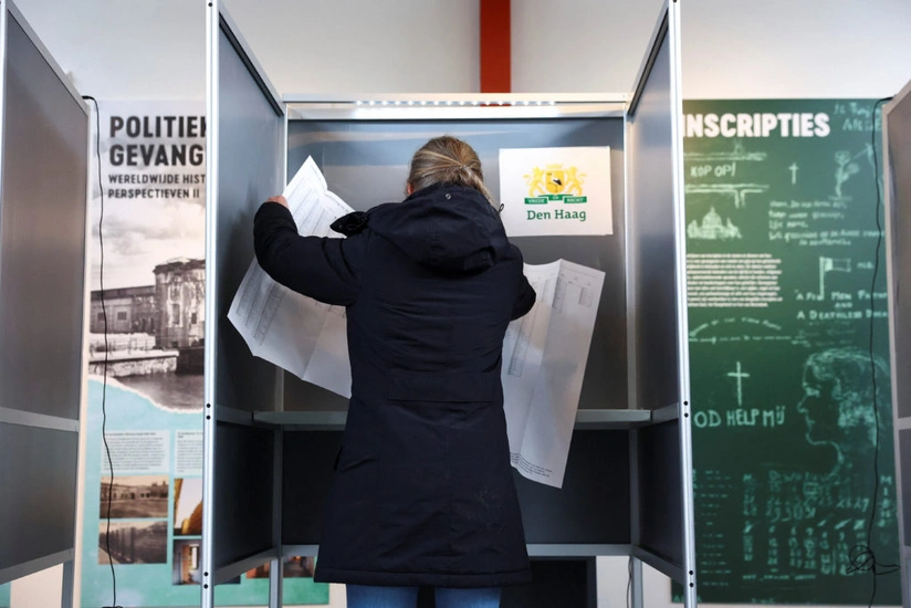 Выборы в Нидерландах: ультраправые и центристы лидируют после обработки 98% бюллетеней