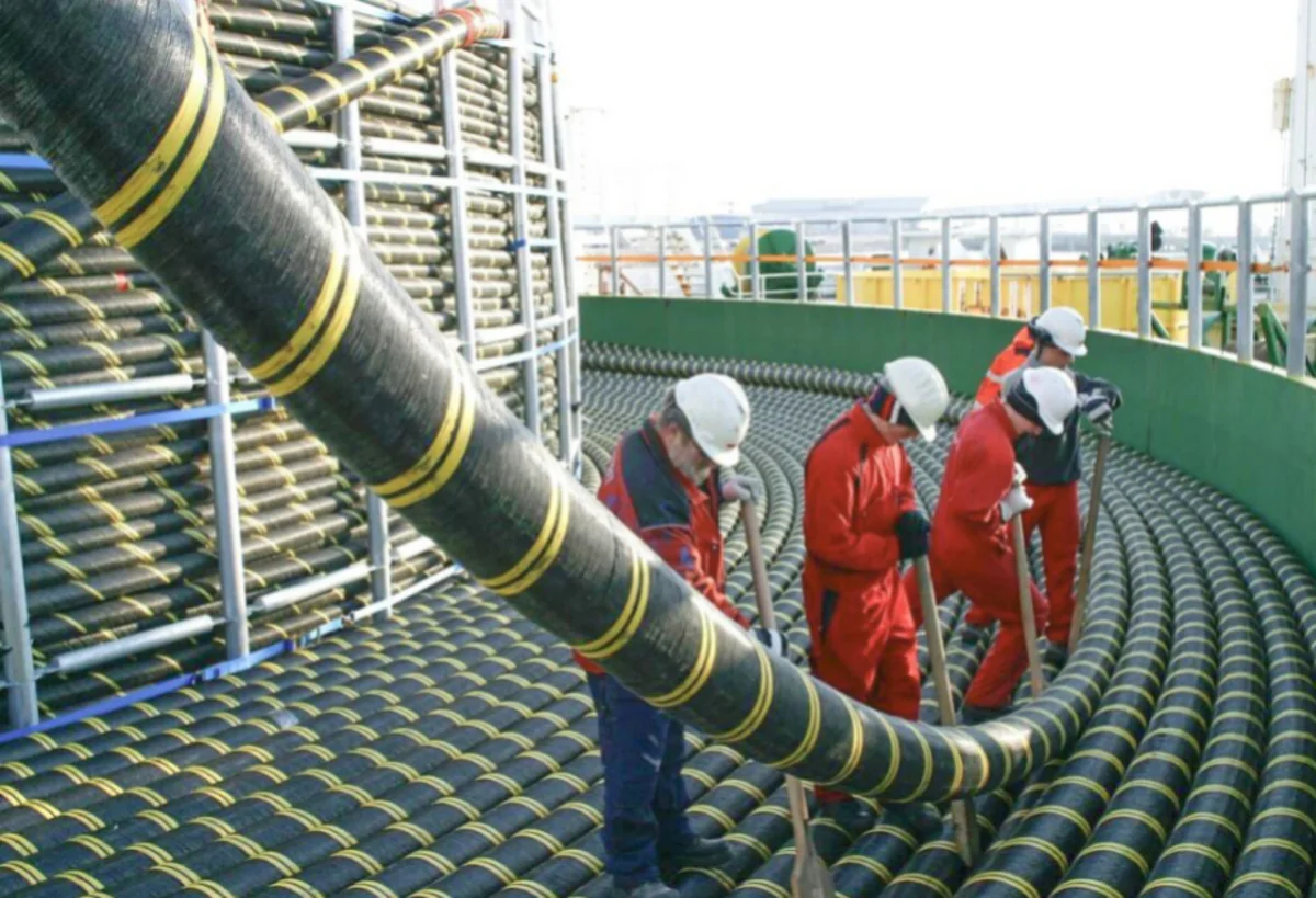 Moscow, Astana to build fiber optic communication line along Caspian Sea bottom