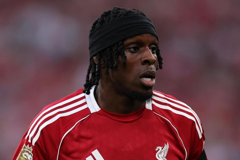 Liverpulun müdafiəçisi uzun müddət yaşıl meydanlardan uzaq qalacaq