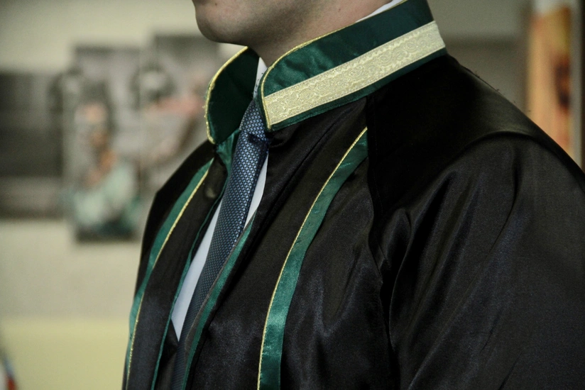 Vəkillərin fəaliyyəti ilə bağlı qanunvericiliyə çoxsaylı dəyişikliklər son oxunuşda qəbul edilib