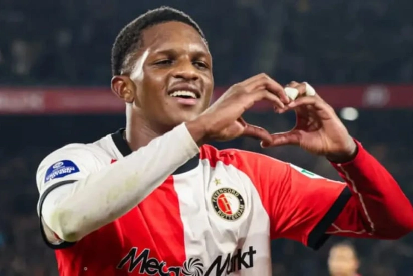 Bavariya 19 yaşlı futbolçunun transferi üçün danışıqlara başlayıb