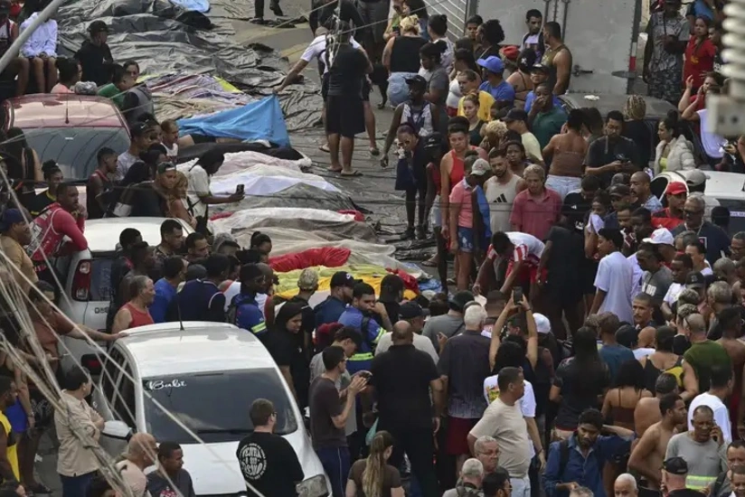 Родственники погибших при рейде в Бразилии провели акцию протеста