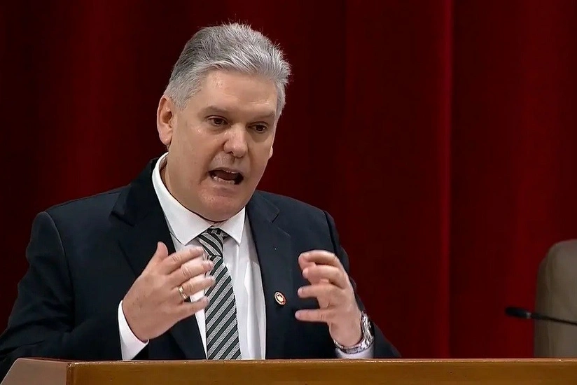 Экс-министр экономики Кубы обвиняется в шпионаже и коррупции