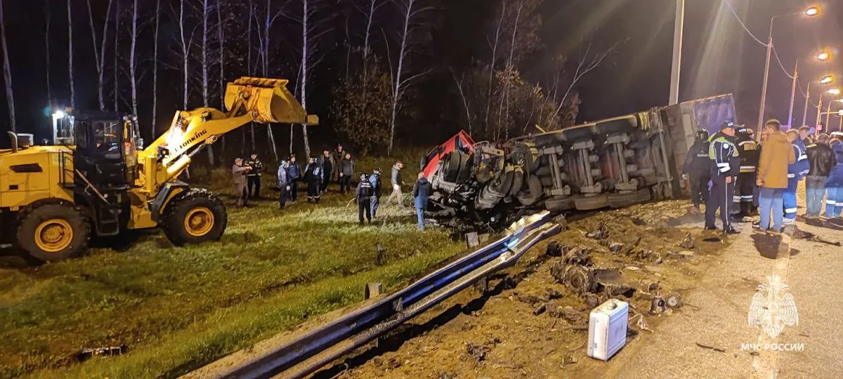 Шестеро, включая ребенка, погибли в тяжелом ДТП в Орловской области РФ