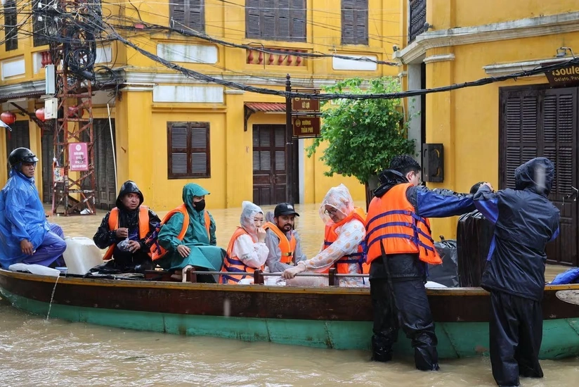 Vyetnamda daşqınlar 28 nəfərin ölümünə səbəb olub