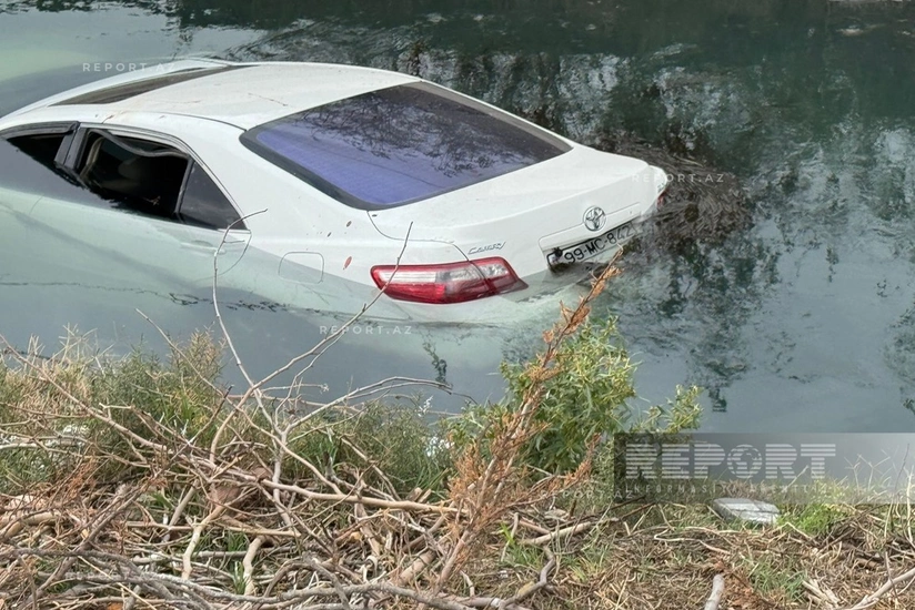 Sumqayıtda avtomobil kanala düşüb, xəsarət alanlar var