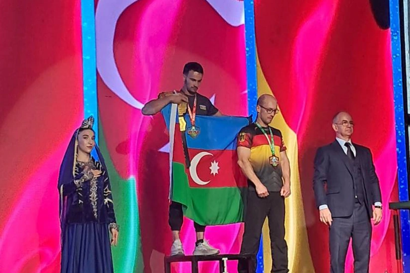 Azərbaycanın qol güləşi komandası Bakıda keçirilən dünya çempionatının qalibi olub