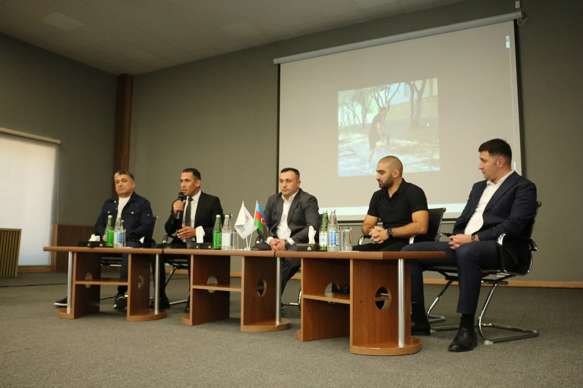 Qarabağ Universitetində Vətən müharibəsi qaziləri tələbələrlə görüşüb