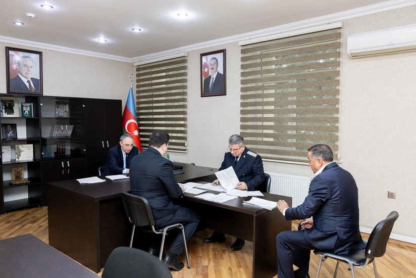 Baş prokuror Abşeronda vətəndaşları qəbul edib