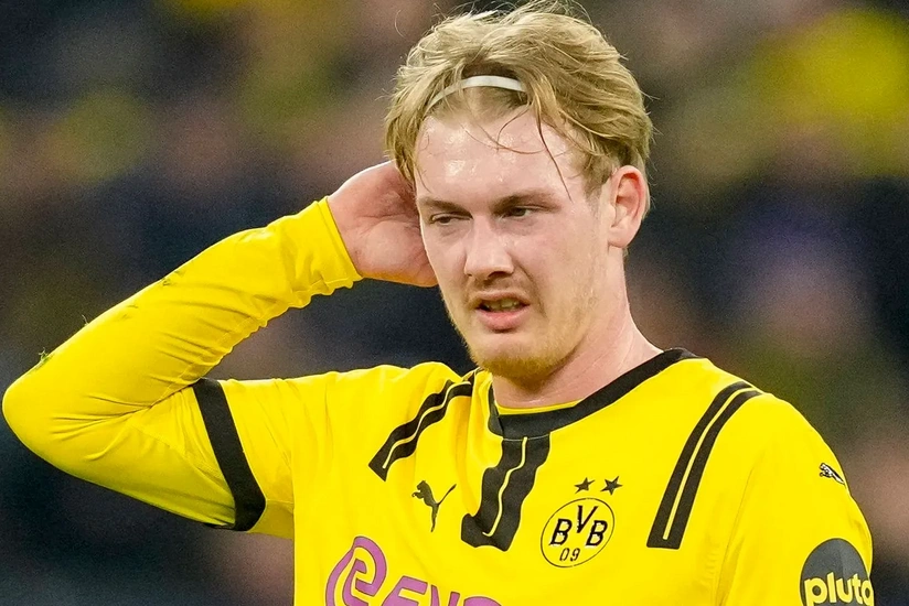 Borussiya futbolçusu ilə yeni müqavilə bağlamağı düşünür