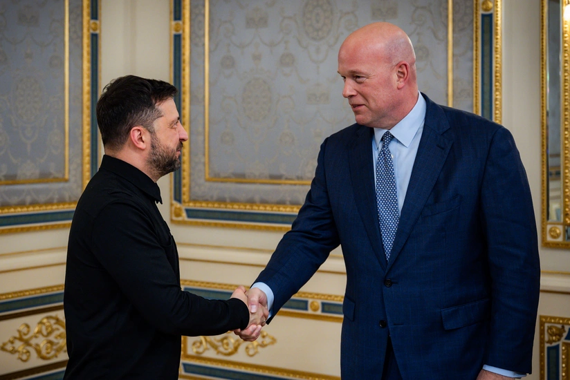 ABŞ-nin NATO-dakı səfiri Kiyevə səfəri zamanı müharibənin dayandırılmasına çağırıb