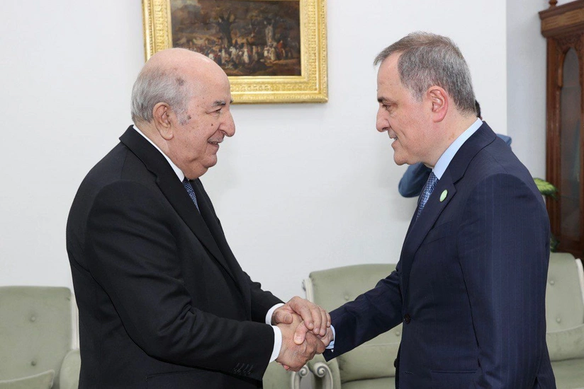 Ceyhun Bayramov Əlcəzair Prezidenti ilə beynəlxalq əhəmiyyətli məsələləri müzakirə edib - YENİLƏNİB