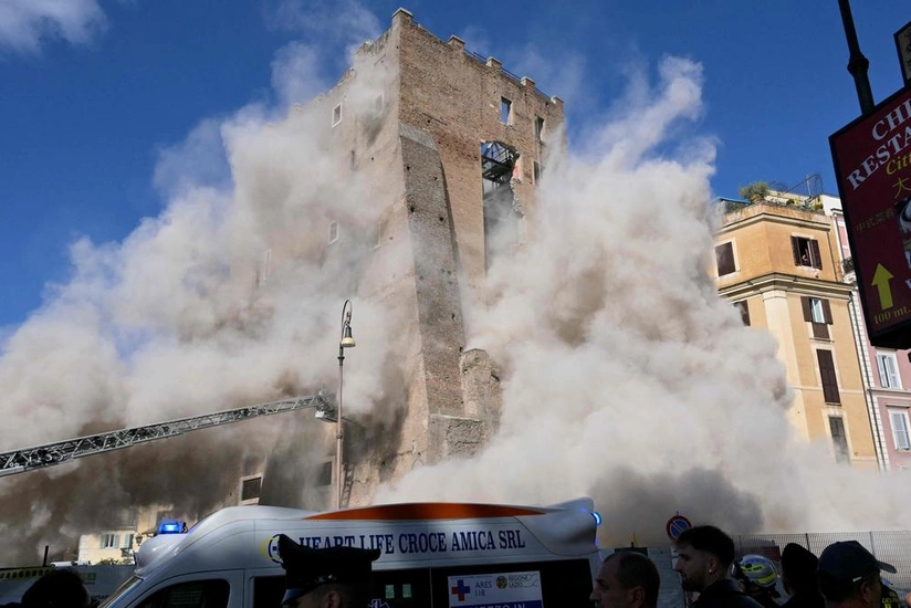 Извлеченный из-под завалов обрушившейся в Риме башни рабочий скончался в больнице