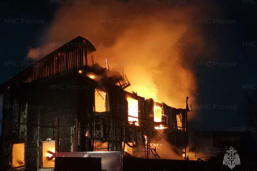 Семь человек, включая детей, погибли при пожаре в Сургуте