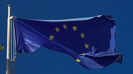 EU approves transport package on railway development and alternative fuels