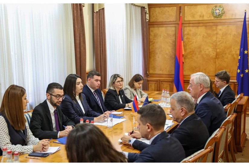 ЕС передал Армении план действий по либерализации визового режима