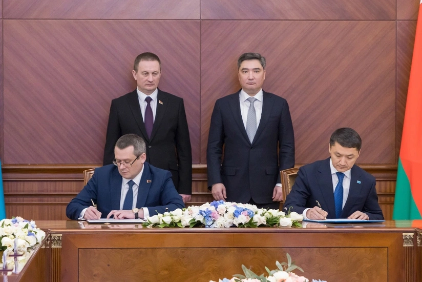 Казахстан и Беларусь подписали дорожные карты о сотрудничестве в ряде сфер