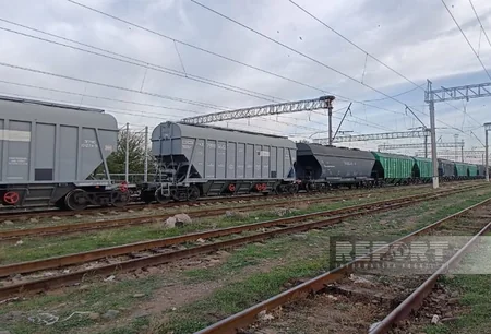 Поезд с российским зерном отправился из Азербайджана в Армению
