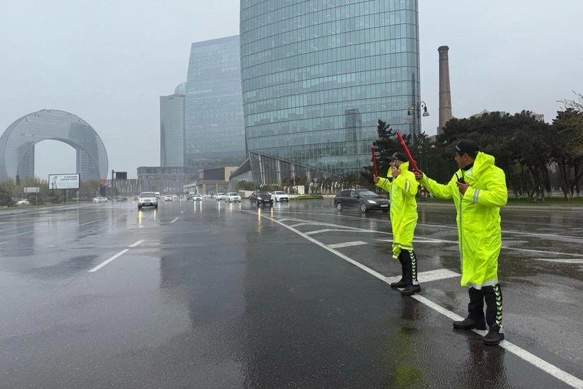 BDYPİ: Yağışlı hava yollarda diqqət, məsuliyyət və səbr tələb edir