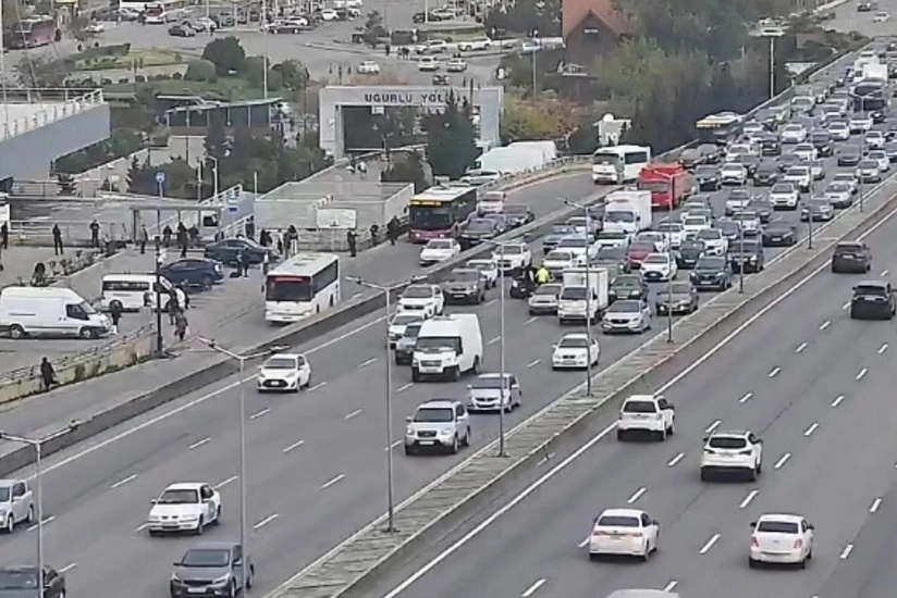 Bakının bir sıra yollarında nəqliyyatın sıxlığı yaranıb