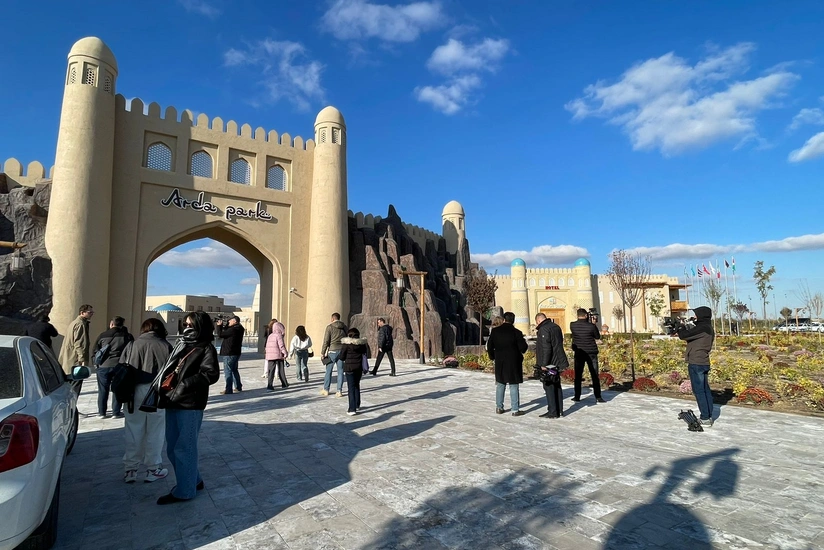 Özbəkistanda səfərdə olan Azərbaycan jurnalistləri Xarəzm vilayətinə gediblər