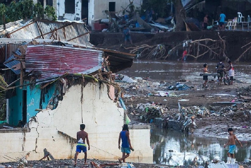 Filippində kütləvi insan ölümünə səbəb olan Kalmaegi qasırğası Vyetnamı cənginə alıb