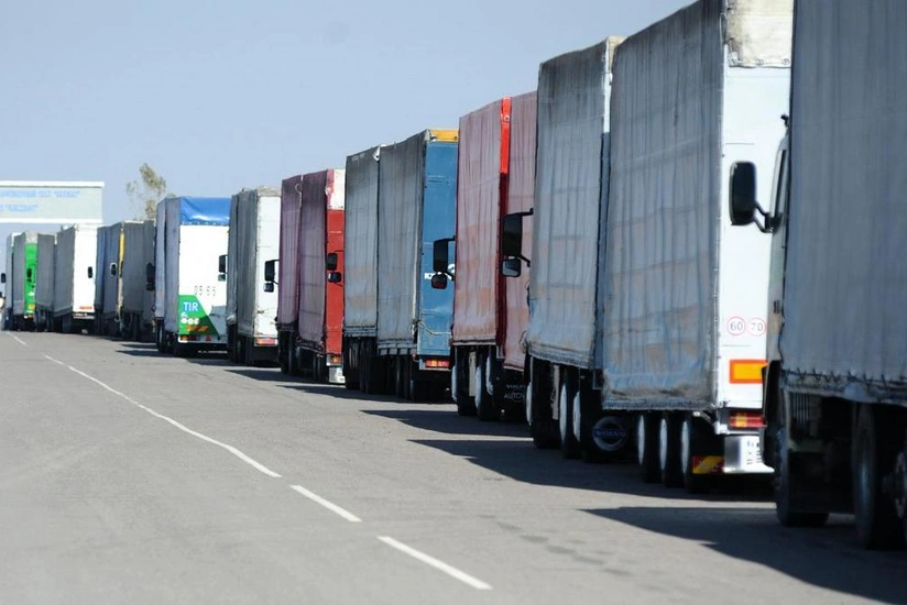 Казахстан и КНР переходят с 2026 года к безлимитной системе разрешений на автоперевозки