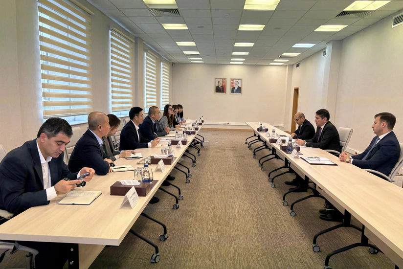 Çin şirkətlərinin Bakının nəqliyyat sisteminin formalaşdırılmasında iştirakı müzakirə edilib