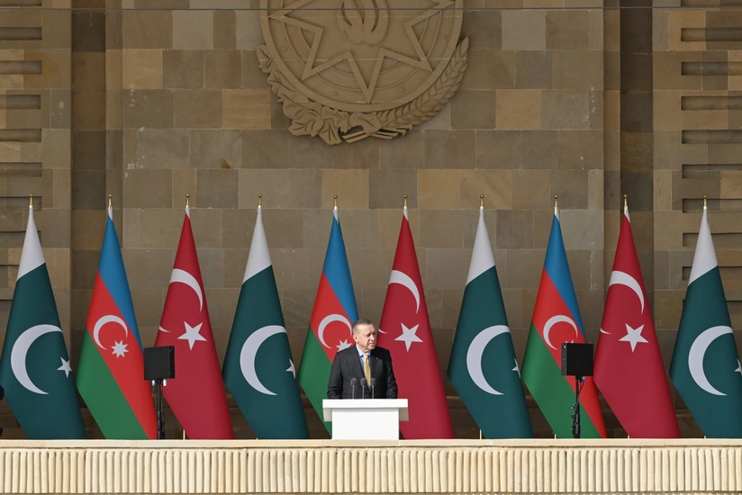 Президент Турции поздравил Азербайджан с Днем государственного флага