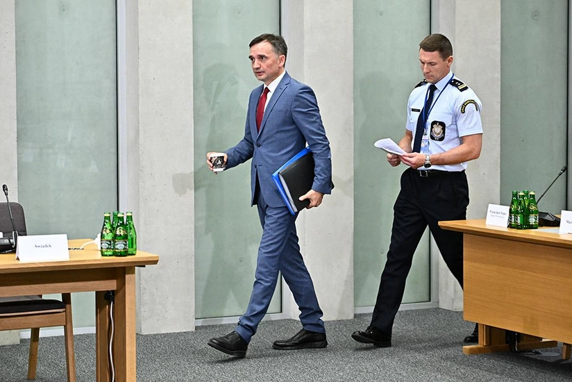 Polşa Prokurorluğu sabiq ədliyyə nazirinin saxlanılmasına qərar verib