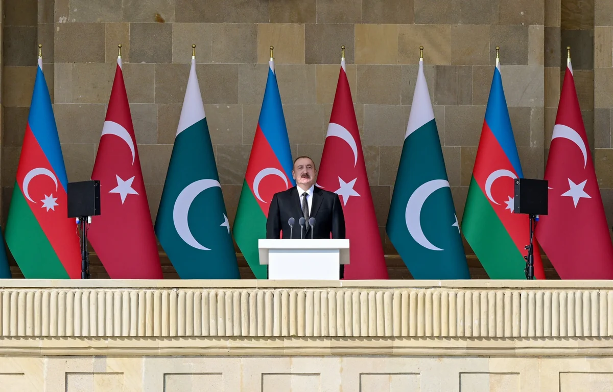 İlham Əliyev: Erməni hərbi cinayətkarları Bakıda istintaq təcridxanasında Azərbaycan çayını içirlər