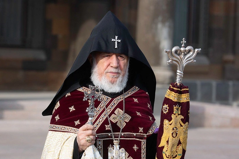 Гарегин II отправился с визитом в Индию