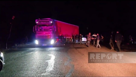 Şərurda minik və yük avtomobilləri toqquşub, bir nəfər ölüb