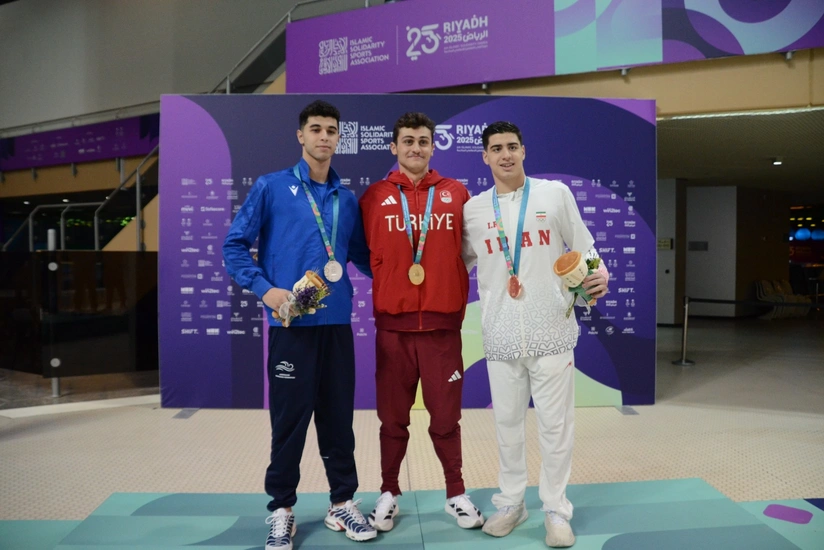 Azərbaycan üzgüçüsü İslamiadada gümüş medal qazanıb