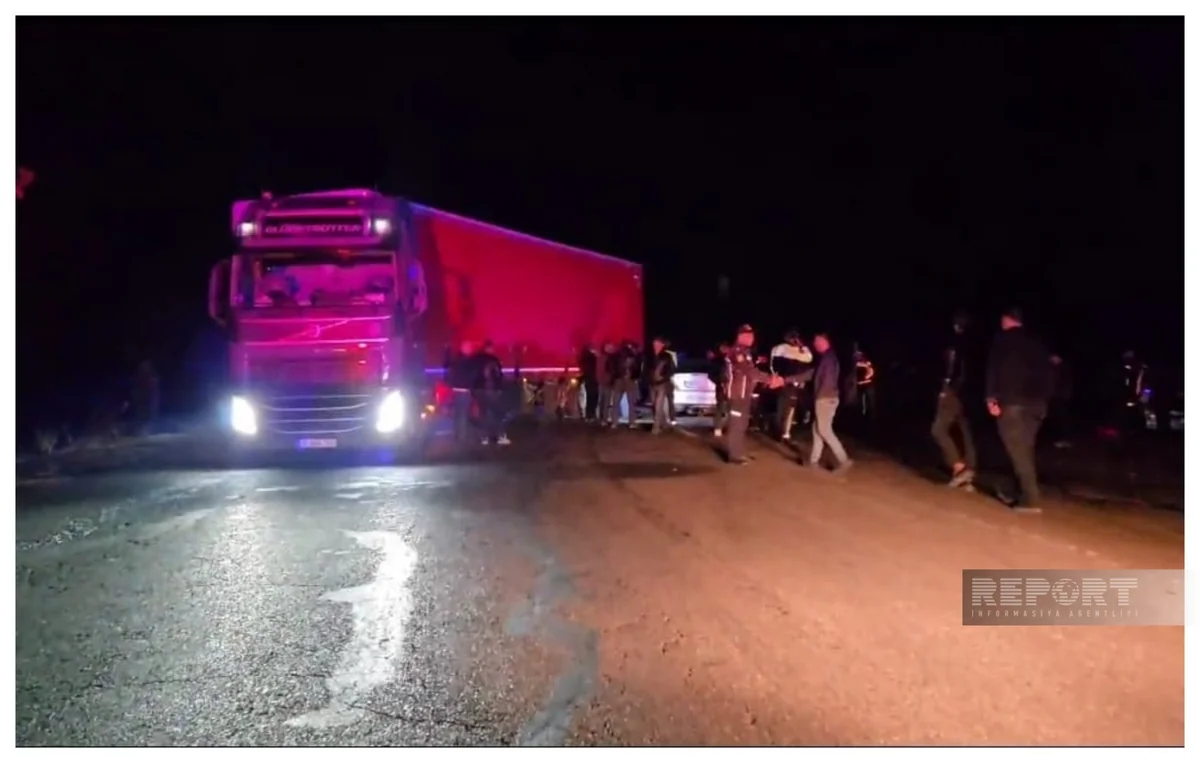 Şərurda minik və yük avtomobilləri toqquşub, bir nəfər ölüb
