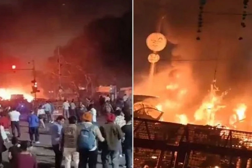 Число жертв взрыва автомобиля в Индии возросло до 12