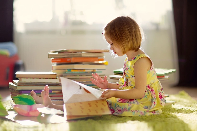 Səhiyyə Nazirliyinin rəsmisi övladında nitq qüsuru olan valideynlərə müraciət edib