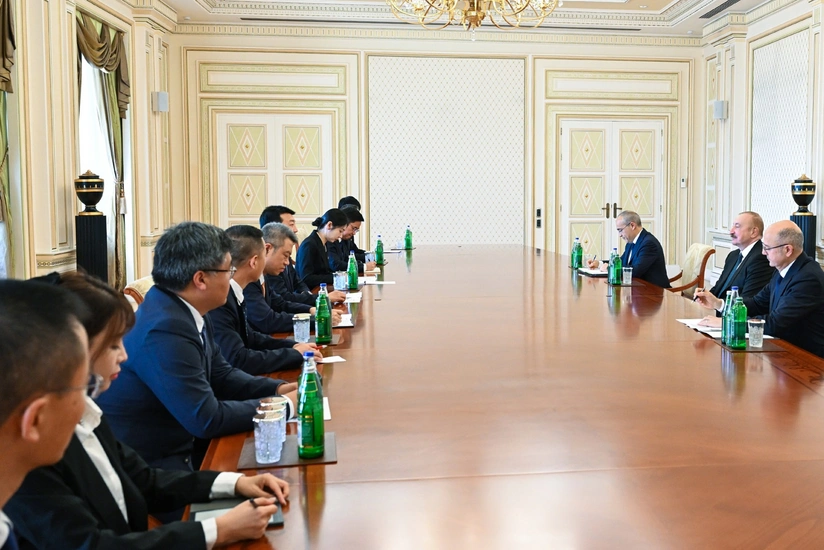 Ильхам Алиев принял делегацию китайской China Datang Corporation Ltd.