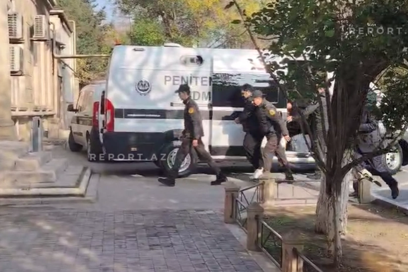 Şəhidlər xiyabanında qeyri-etik videolar çəkən əcnəbilərin məhkəməsi başlayıb - YENİLƏNİB