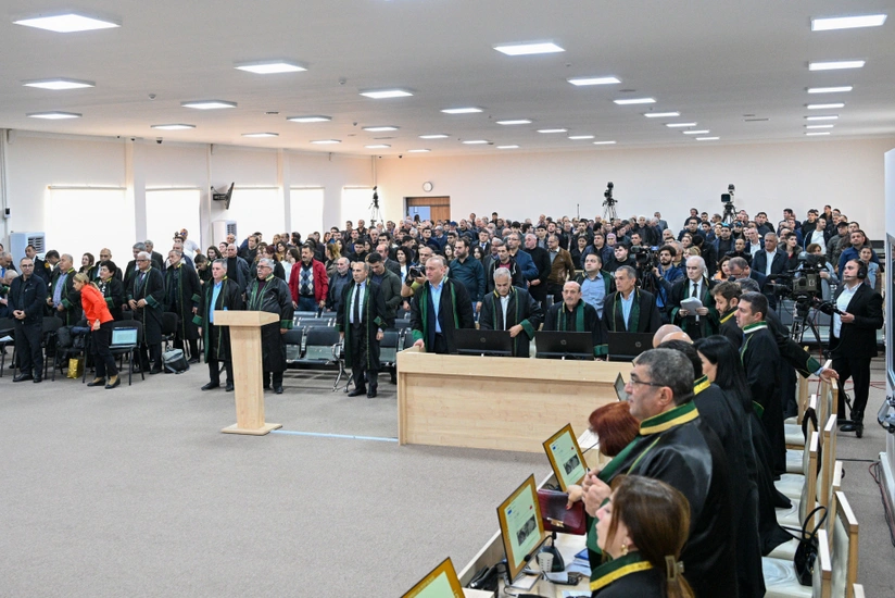 Prokurorlar hərbi cinayətlərdə təqsirləndirilən Ermənistan vətəndaşlarına cəza istəyiblər