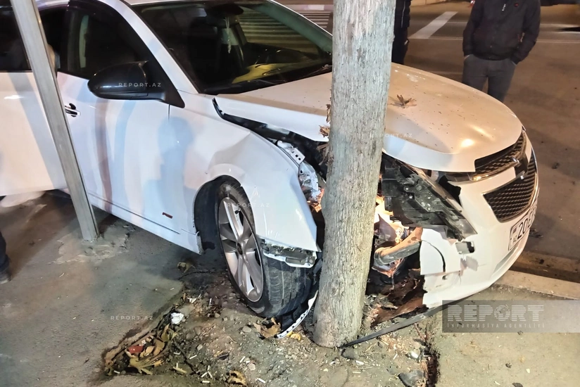 Gəncədə iki avtomobil toqquşub, xəsarət alanlar var