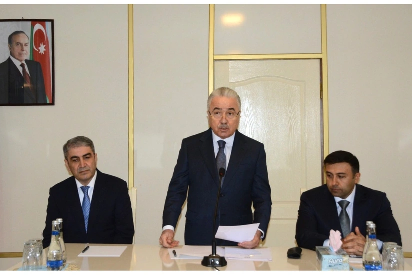 Göyçay Rayon İcra Hakimiyyətinin başçısı kollektivə təqdim olunub