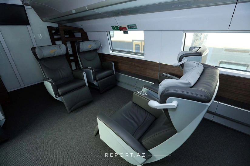 АЖД обратились к пассажирам, занимающим места для других в поездах