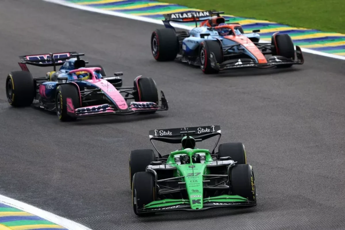 Formula 1 komandasının bazası naməlum şəxslər tərəfindən hücuma məruz qalıb